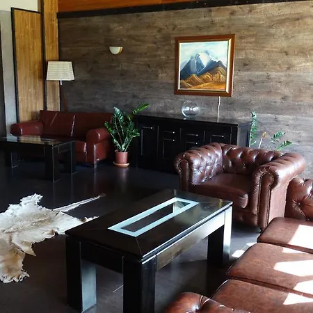 Apriltsi Hotel 2*