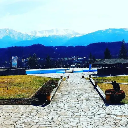 Apriltsi Hotel